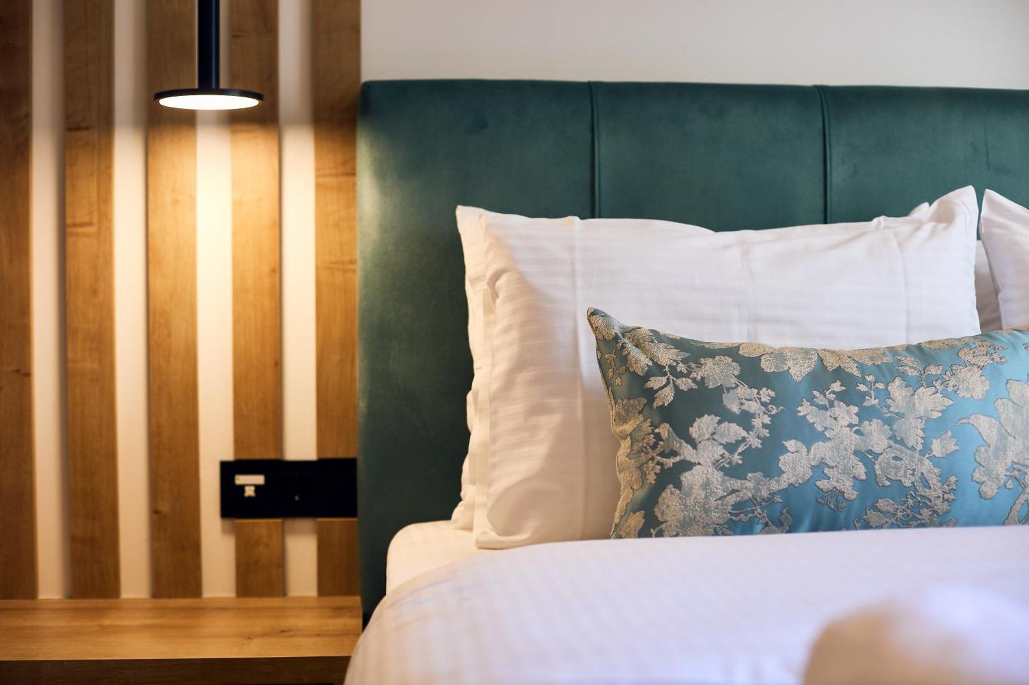 Grande Madonna Luxury Boutique Suites Rethymno Quarto foto